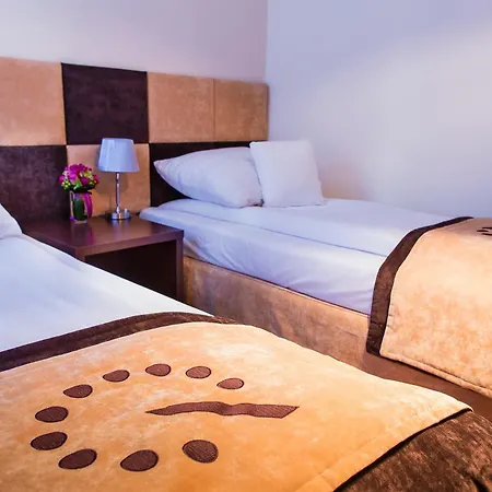 מלון דירות Boutique Hotel's Iii Pilsudskiego 3*